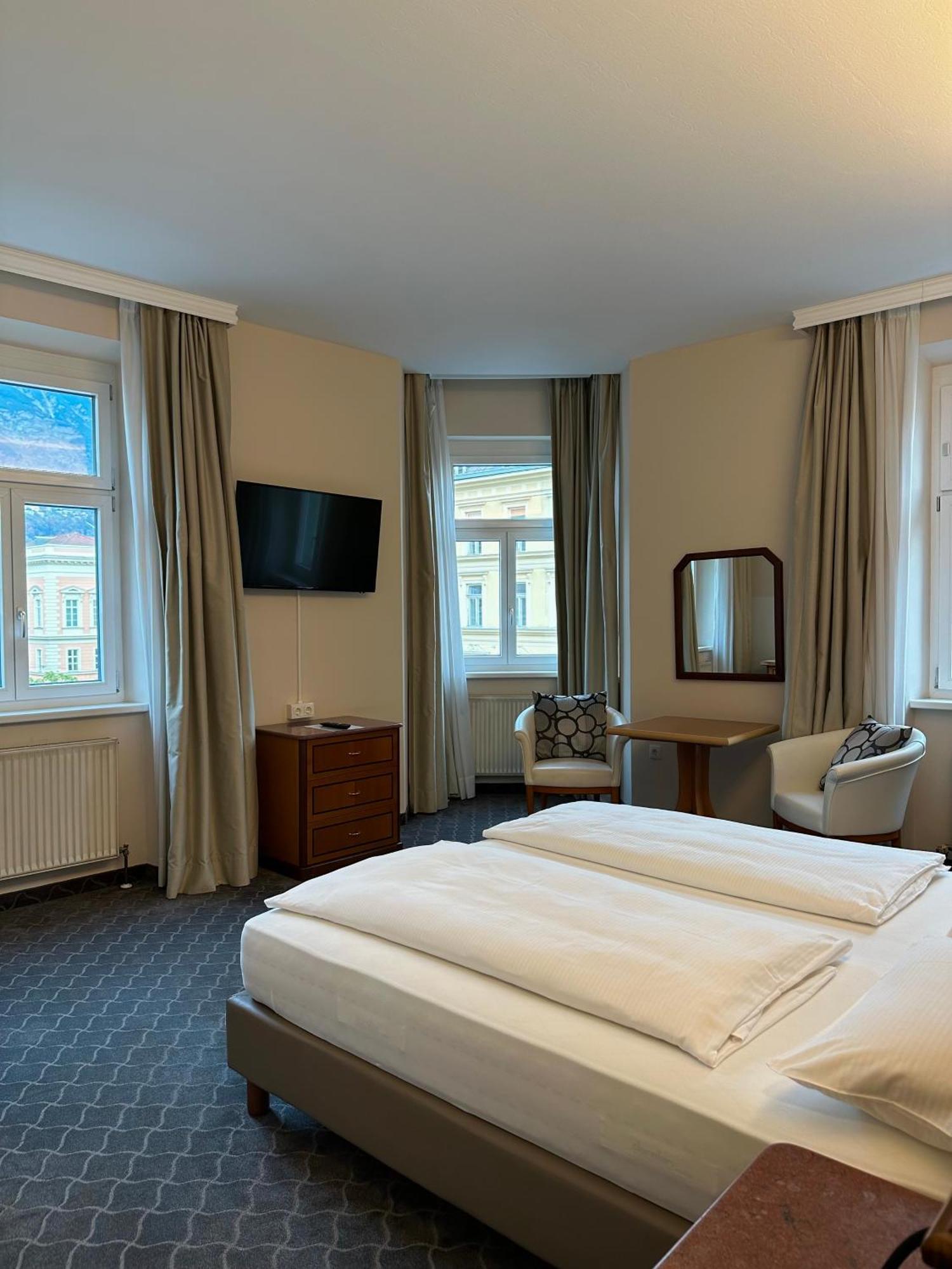 Hotel Neue Post I Self Check-In Innsbruck Ngoại thất bức ảnh